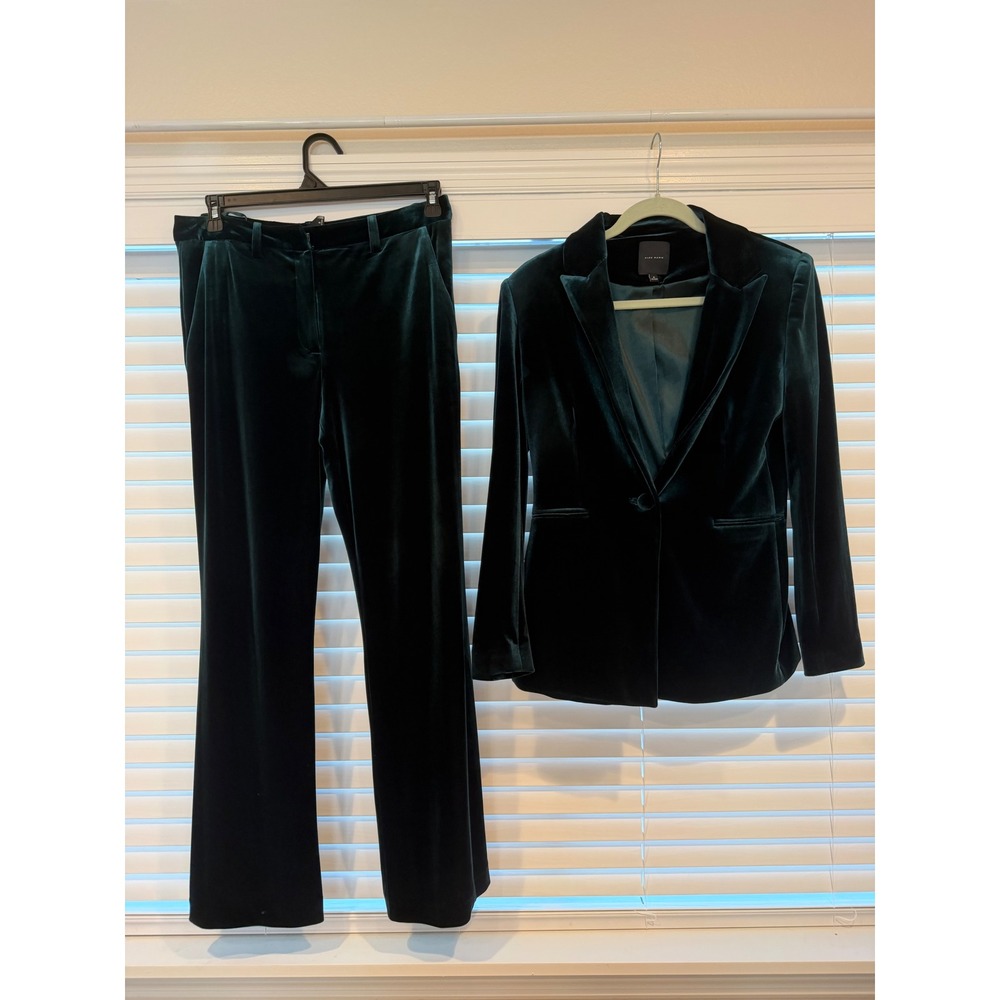 Alex Marie Emerald Green Velvet Suit Set size 6 blazer 8 pants Holiday Party